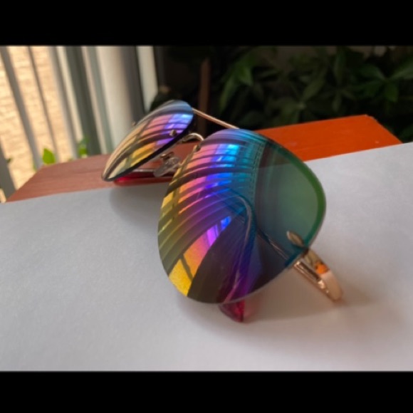 Rainbow sun glasses - Picture 3 of 3